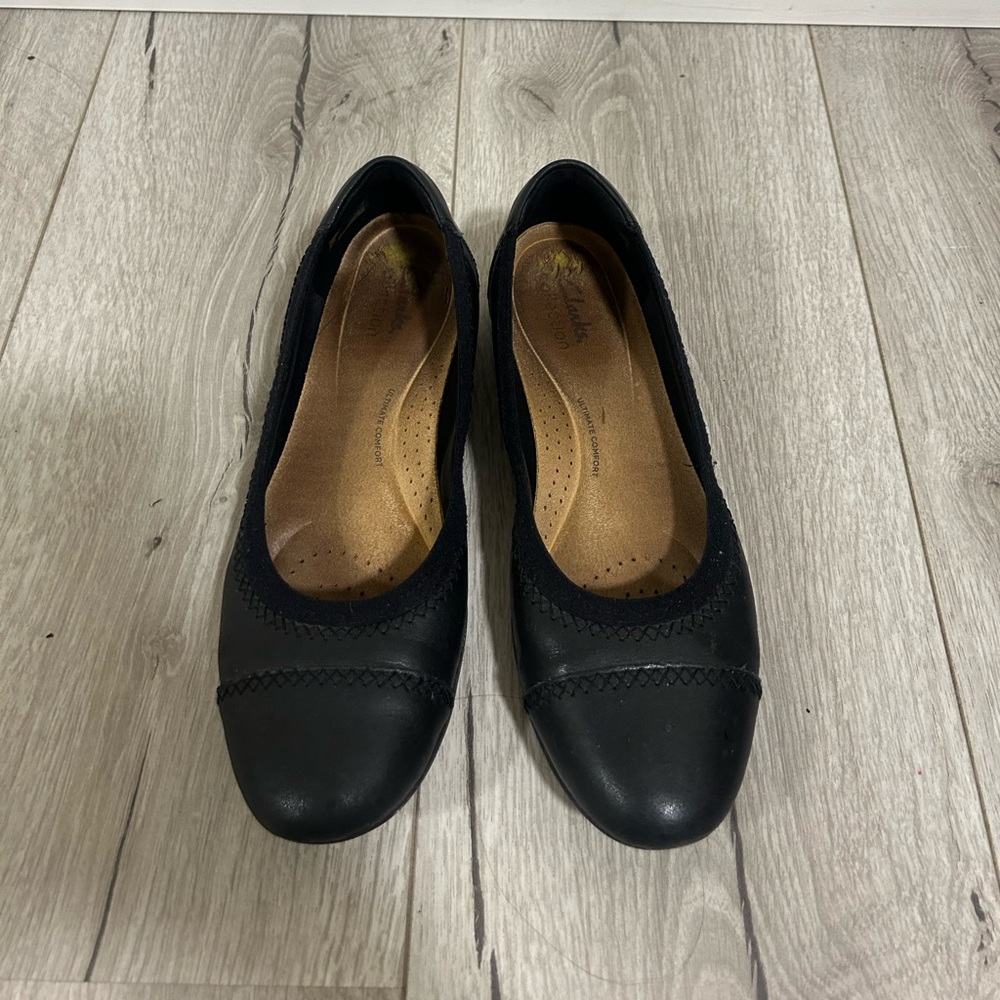 CLARKS FLIGHT ATTENDANT UNIFORM FLATS